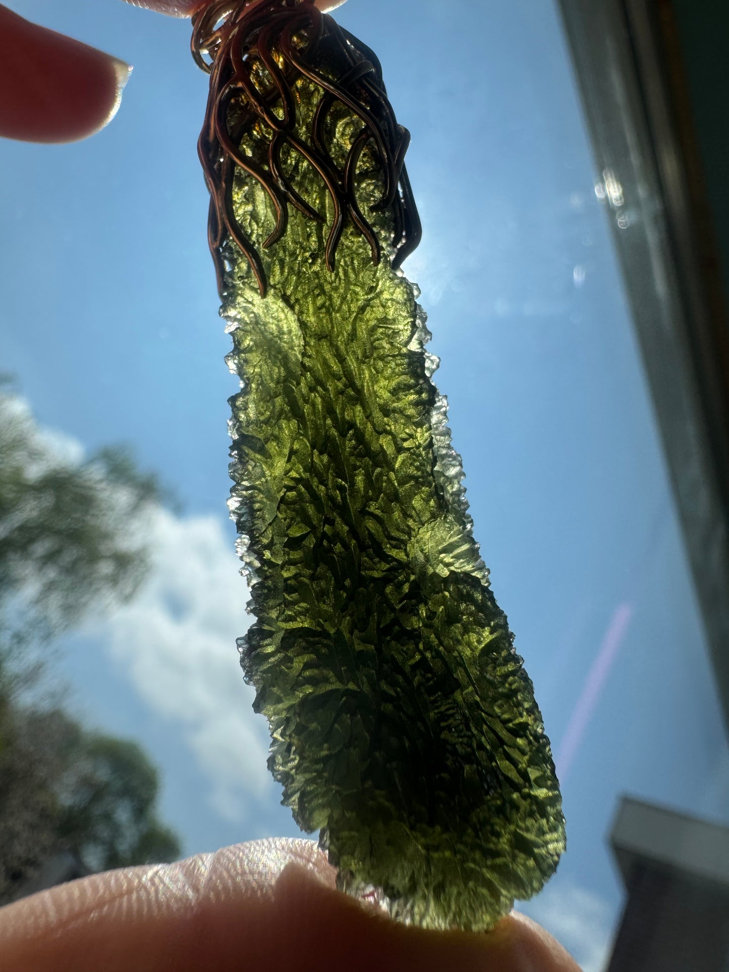 Moldavita Besednice Jezkovna - 23,22g- grado museo erizo - campana de ángel verde claro rara 1% moldavita