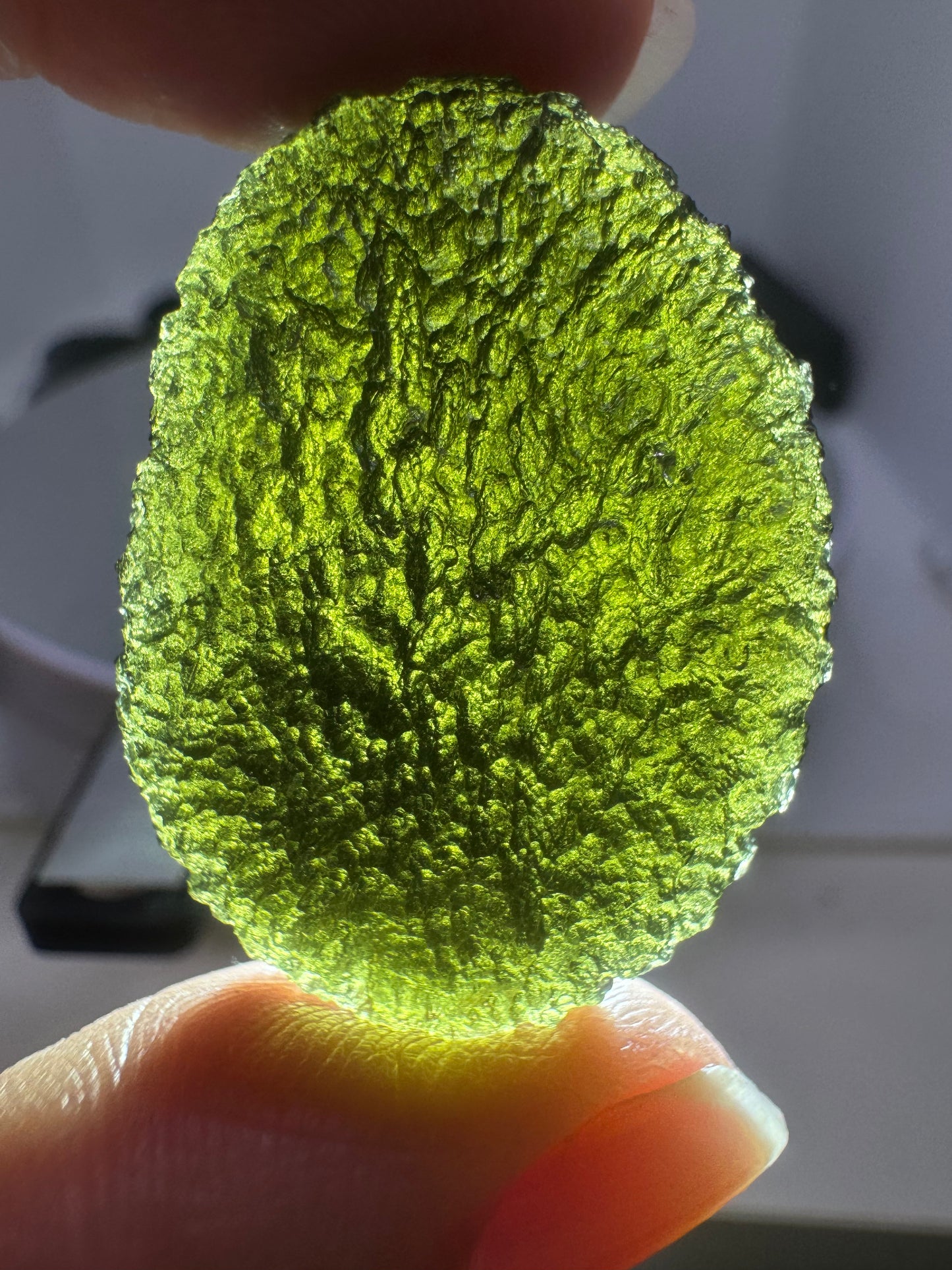 Marouskov-Pol-Moldavit, 10,41 g, schöne EEG-Form.