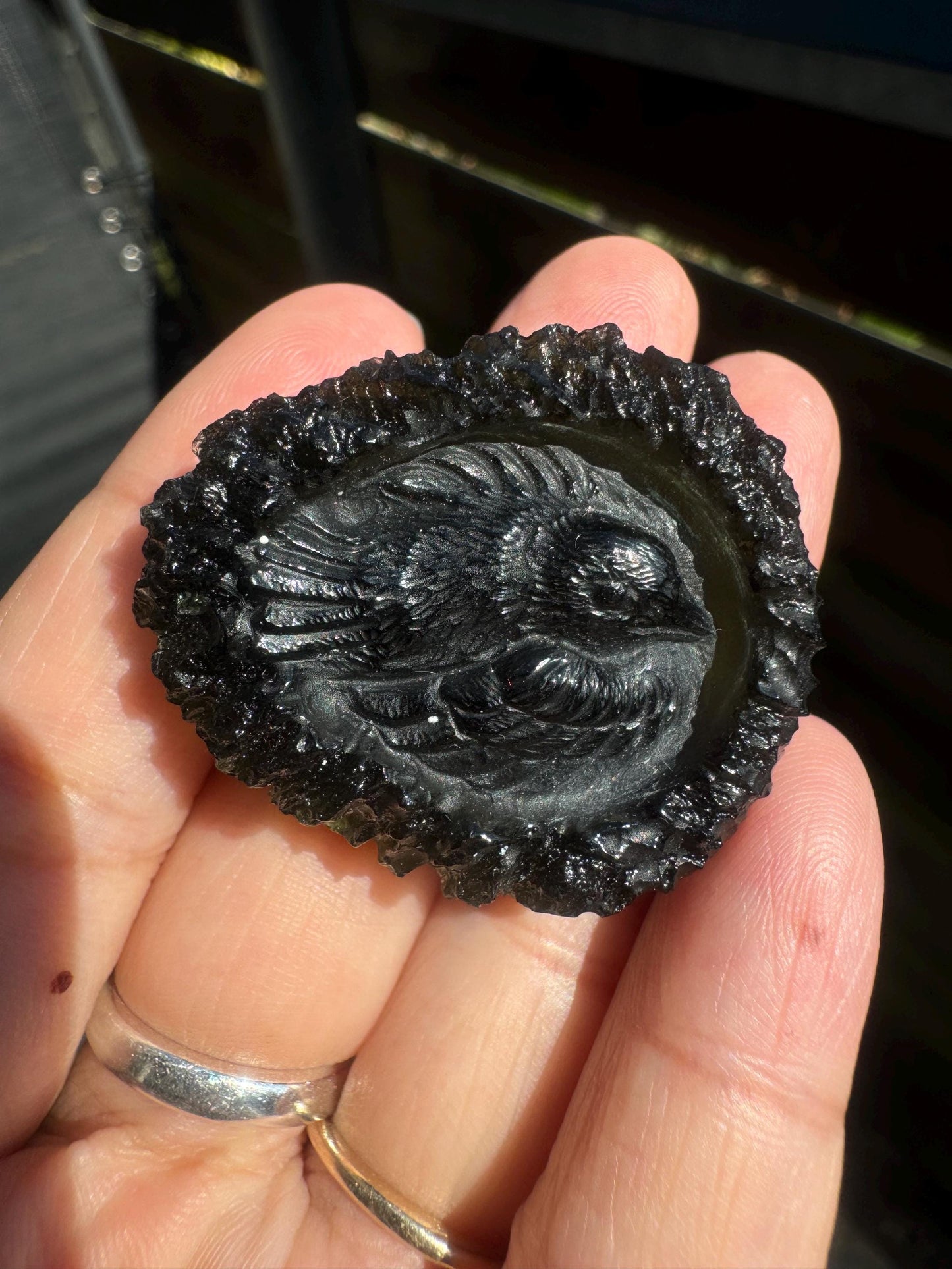 Moldavite carving mama bird chlum 19.5g