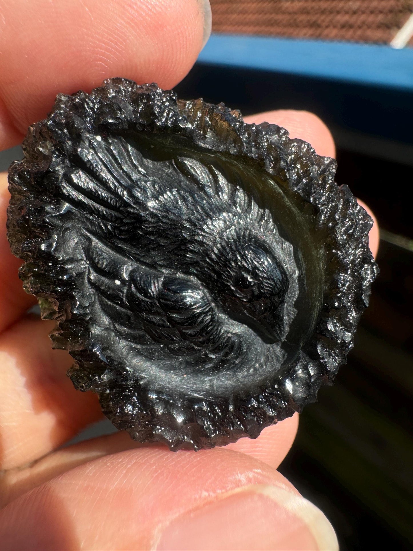 Moldavite carving mama bird chlum 19.5g