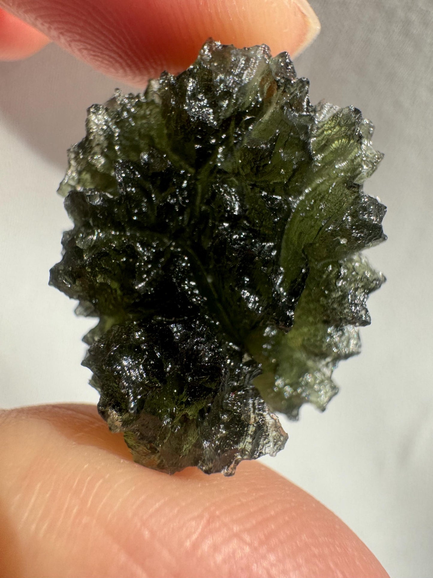 6.44g Moldavite Besednice Jezkovna very rare , headhoge self standing
