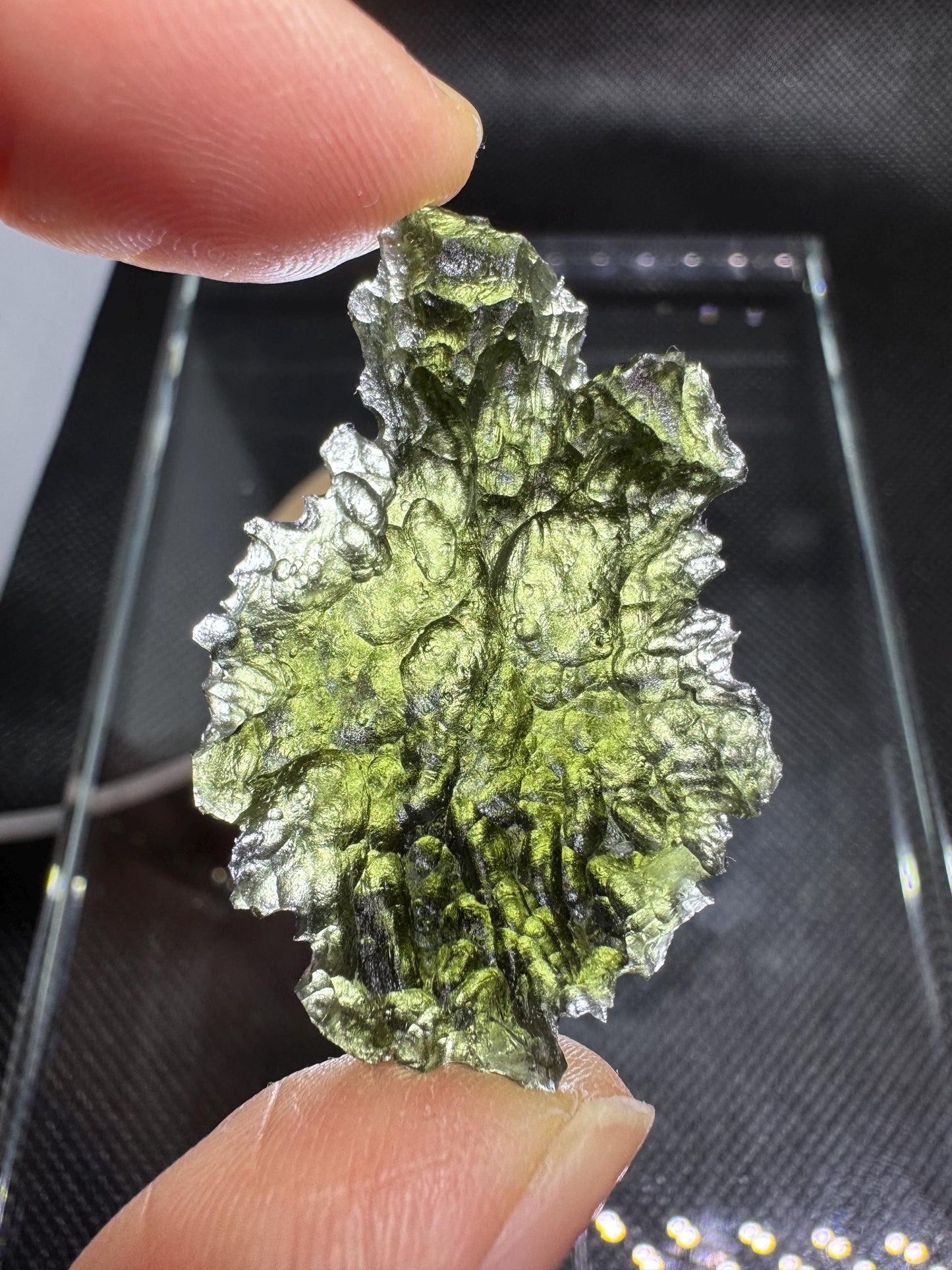 8.63g Vrabce Moldavite: deep spiky texture shape of flame