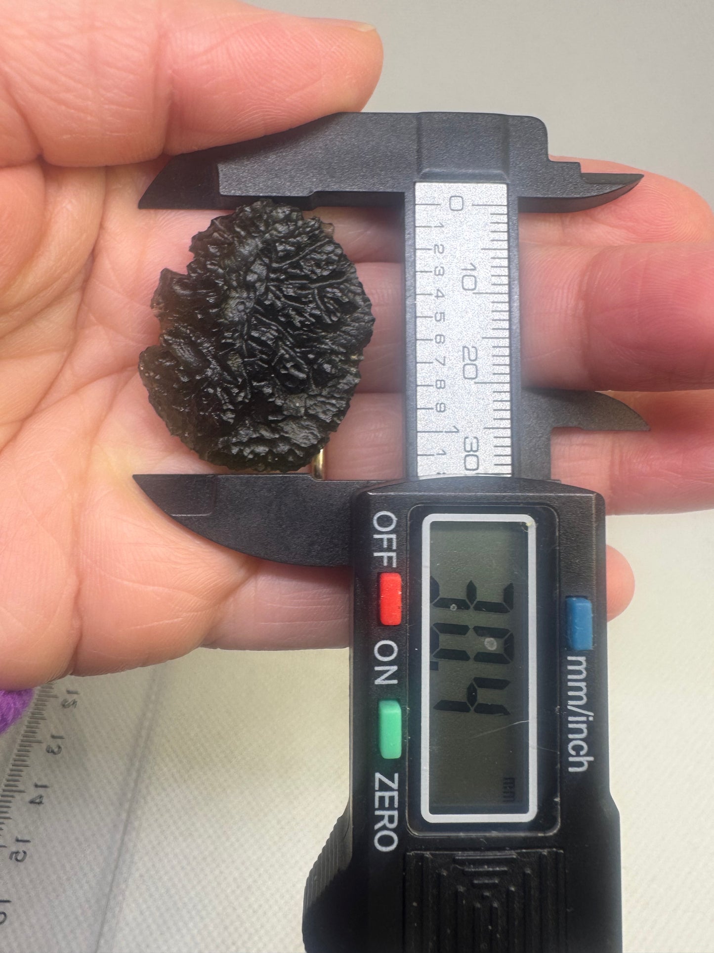 Nesmen Les moldavite 8,65g AAA quality