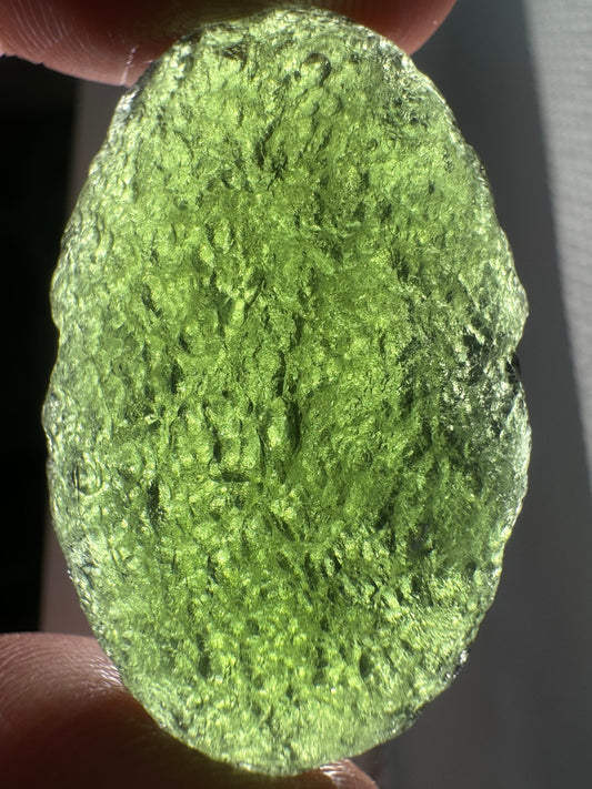 Moldavite Vrabec 11.11g oval shape nice for collecting