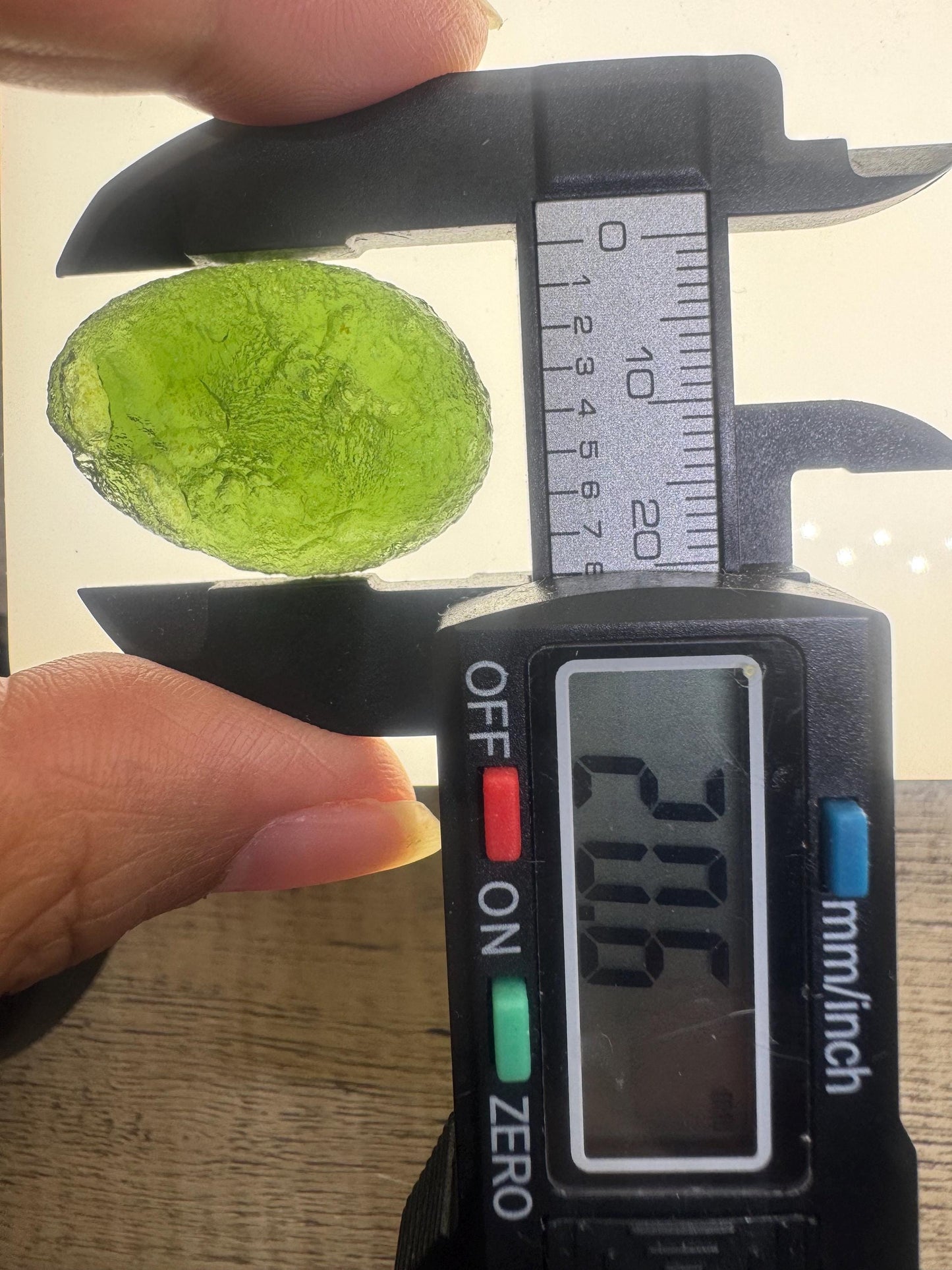 7.35g Authentic moldavite Moldavite Nechov perfect condition beautiful shape beautiful green