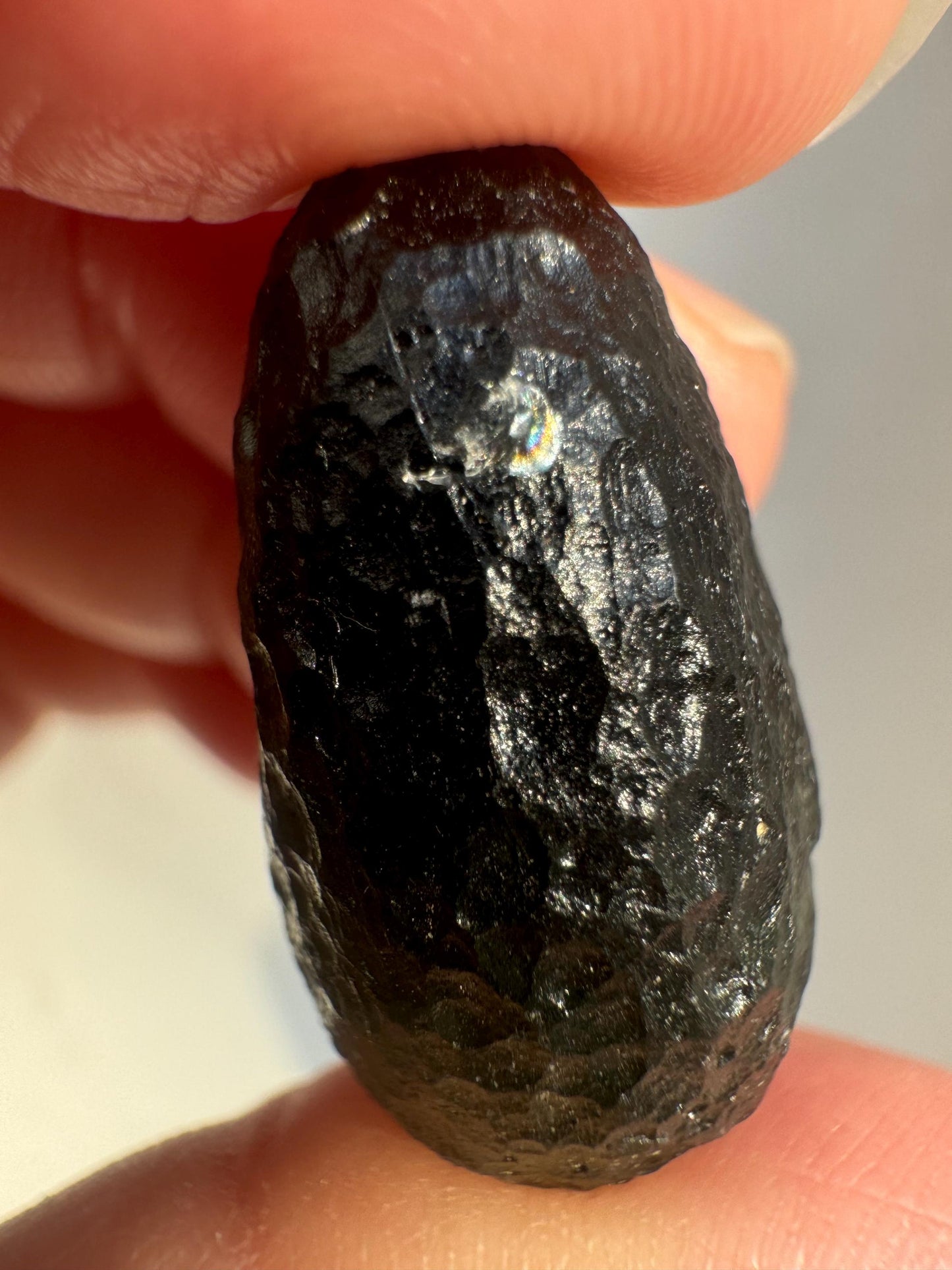 7.01g Vrabce Moldavite: Rainbow eeg Shape