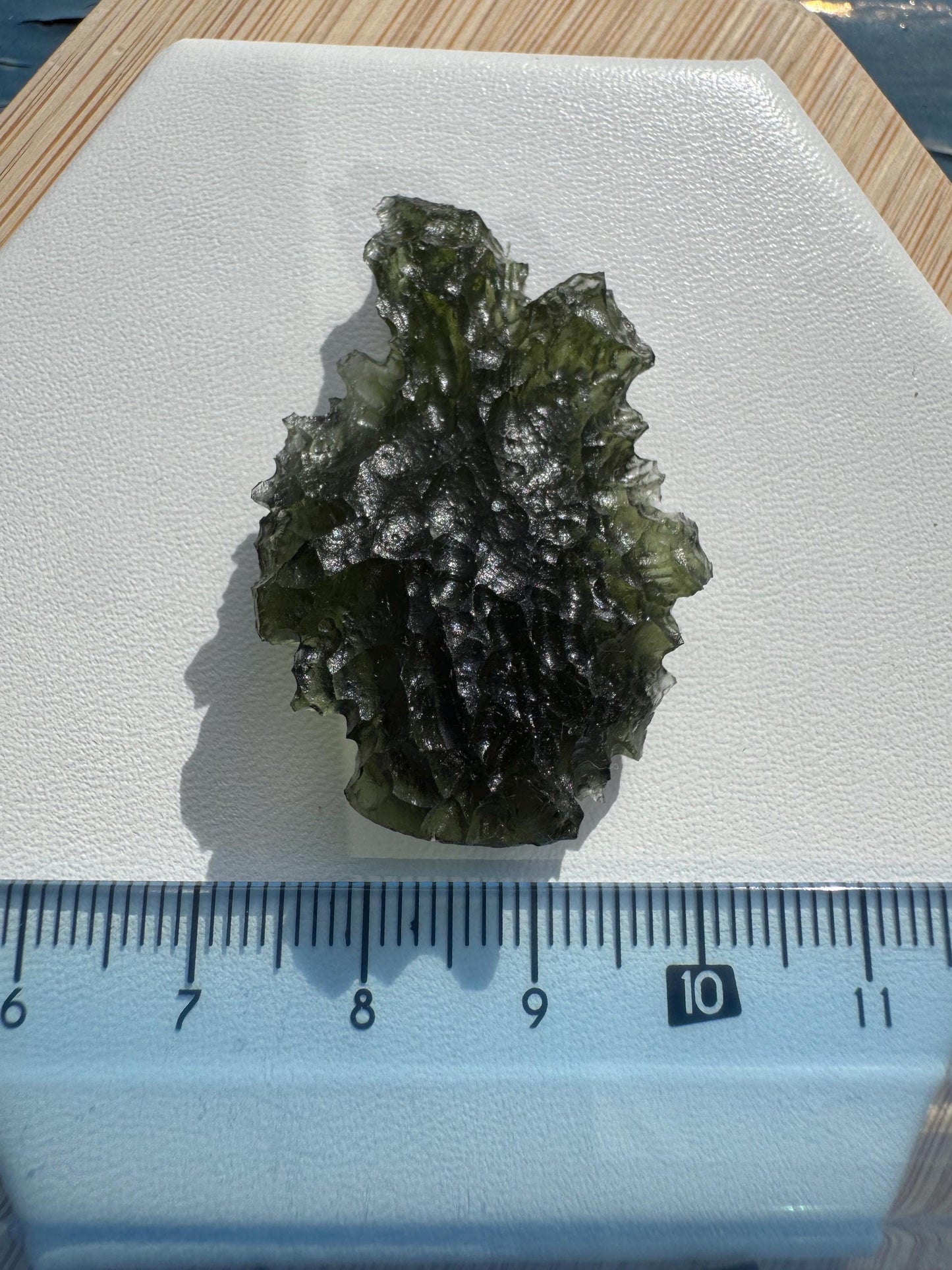 Genuine Moldavite – 8.63g | Vrabče Crater, hedgehog texture Czech Republic, fire shape